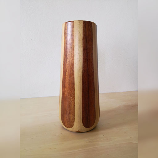 "vasi in legno fatti a mano"